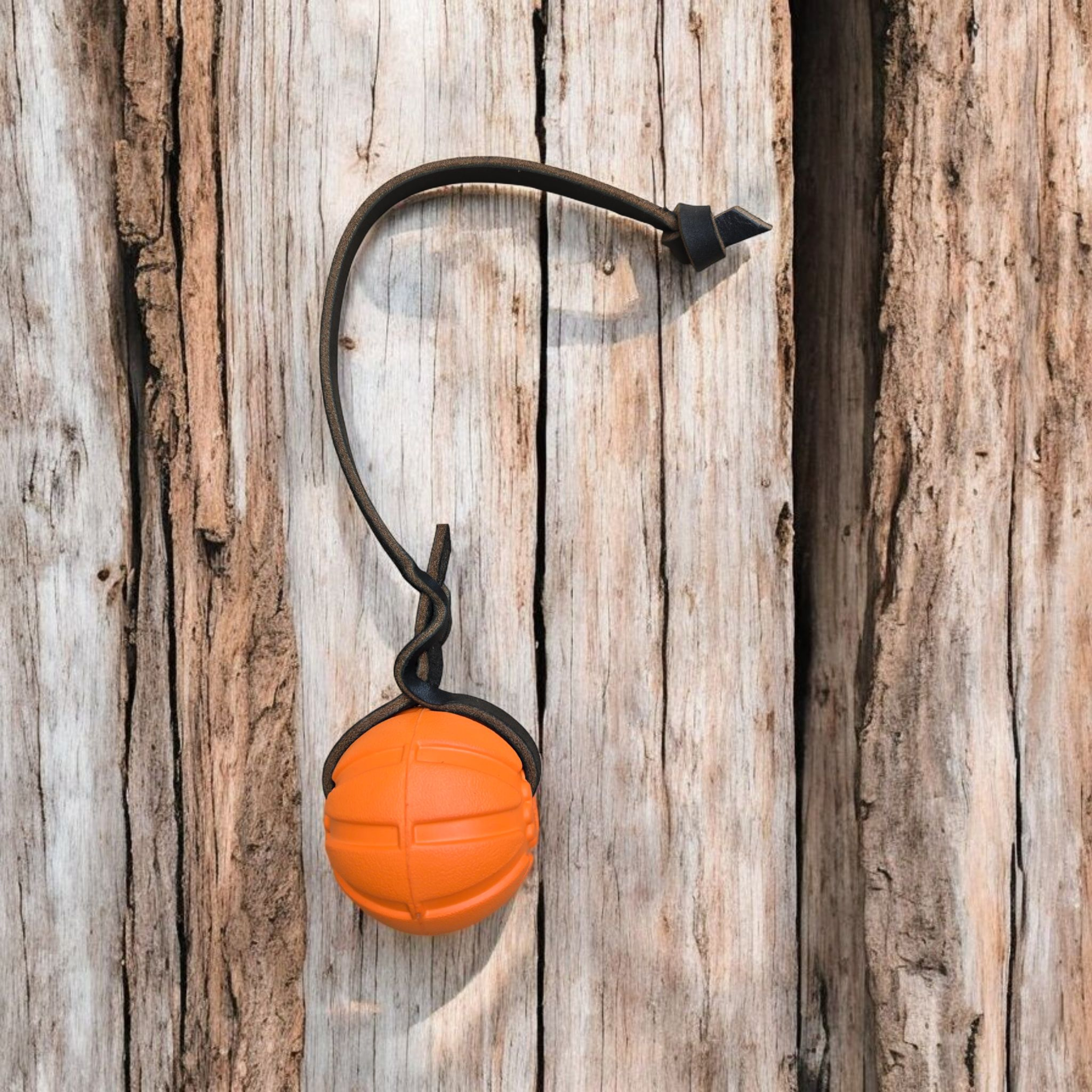 SKÖLL'S FOAM SUN BALL W/ LEATHER STRAP