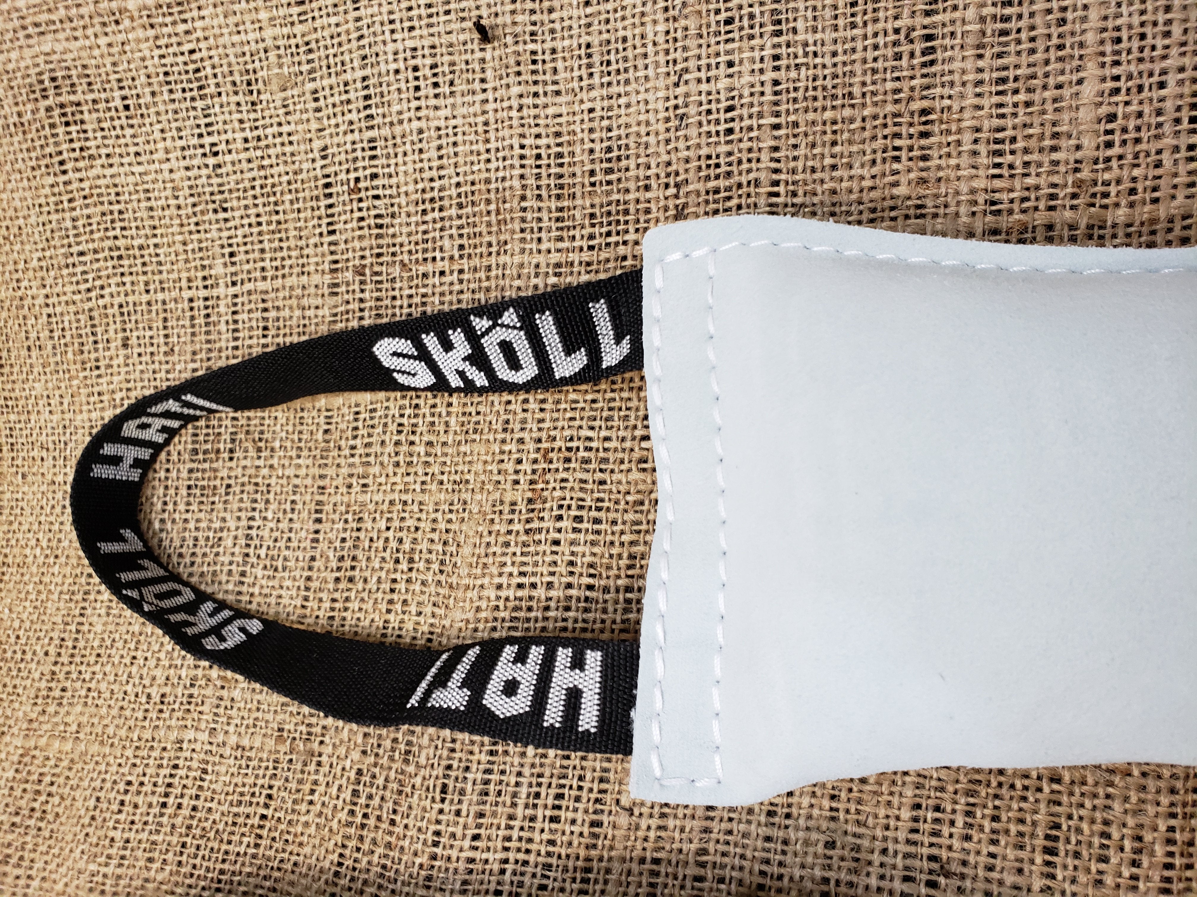 SKÖLLHATI LEATHER TUG 1 HANDLE 19"