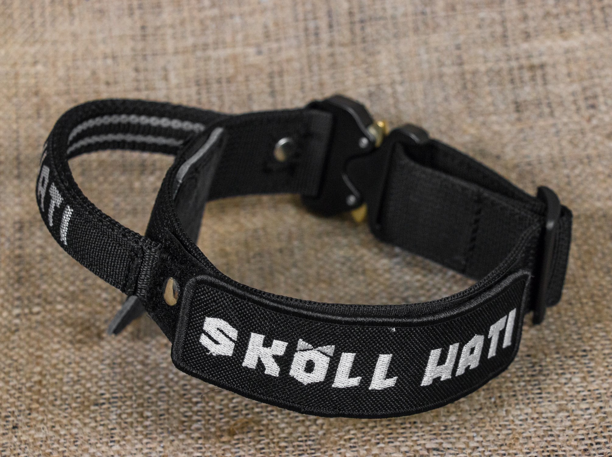 SKÖLLHATI NYLON ID COLLAR WITH COBRA BUCKLE
