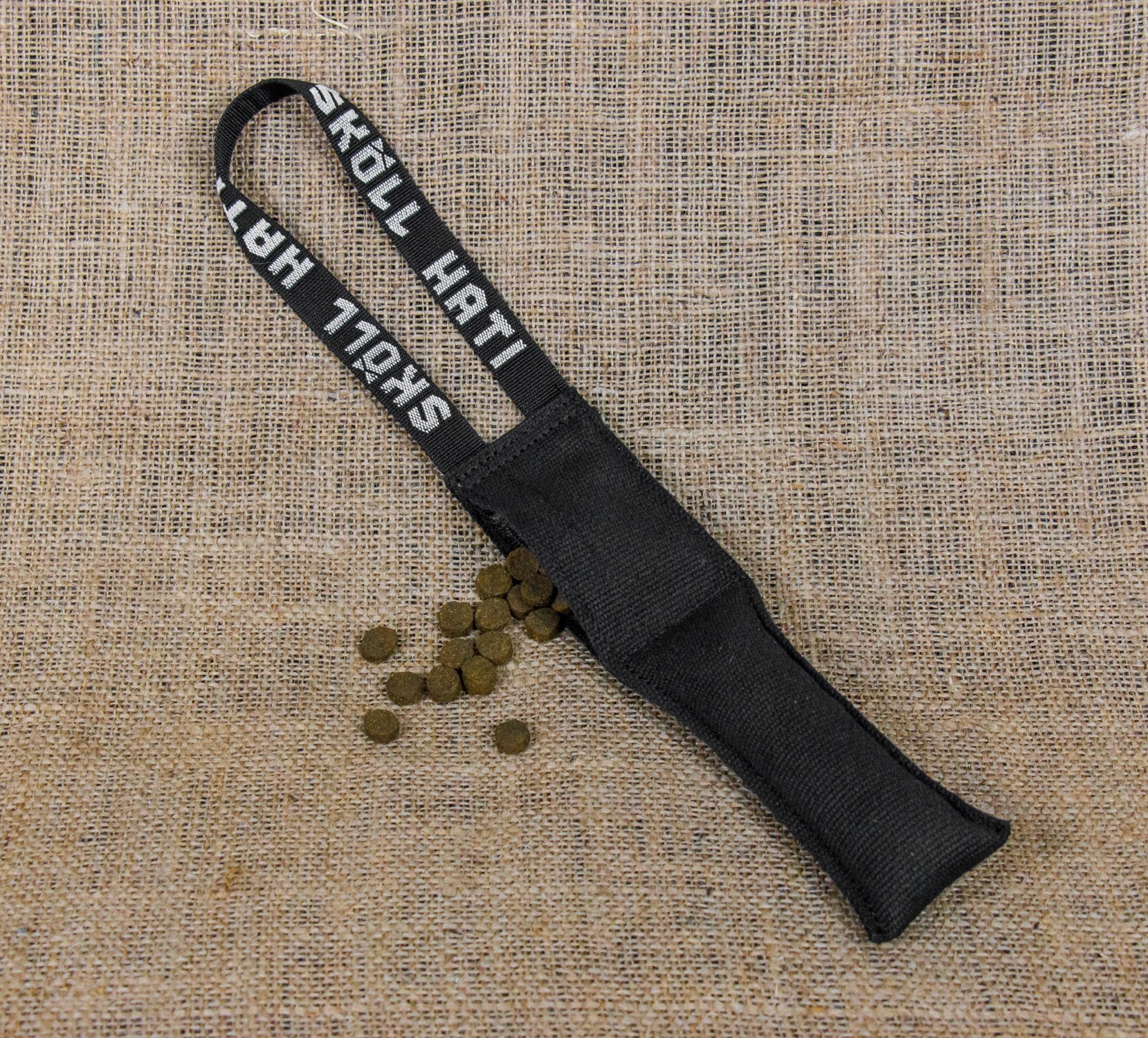 SKÖLLHATI COTTON TUG WITH SCENT POUCH